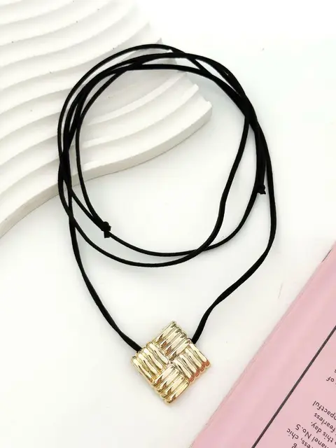 CHOCKER GAMUZA AC585