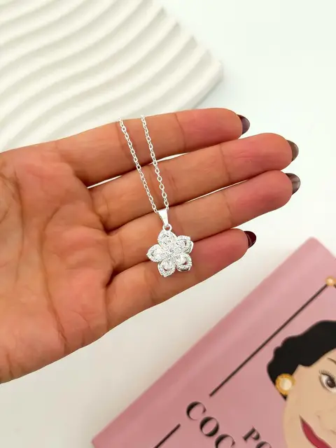 COLLAR ANTIESTRES BCO2525