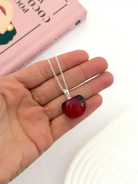 COLLAR CEREZA BCO2728