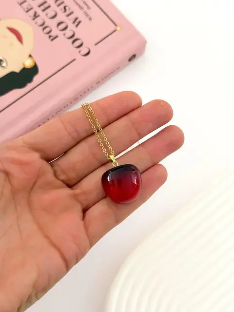 COLLAR CEREZA DCO2023