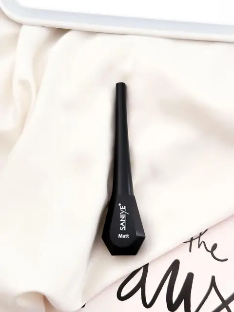 DELINEADOR DE OJOS MAKE23