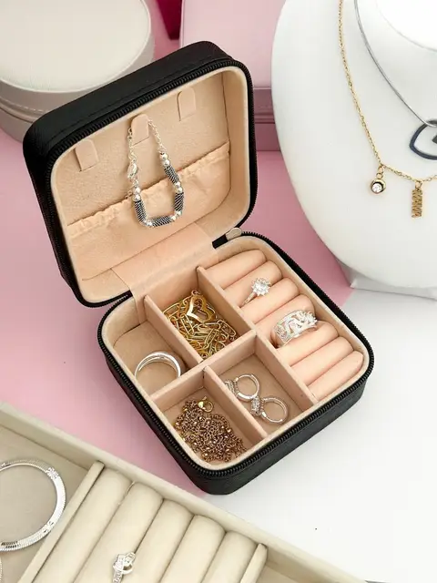 EXHIBIDOR 10X10CM C33