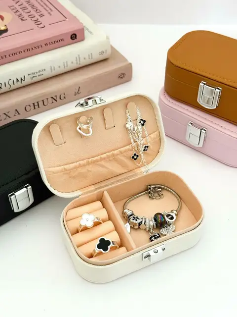 EXHIBIDOR 7.5X11.5X4CM C174