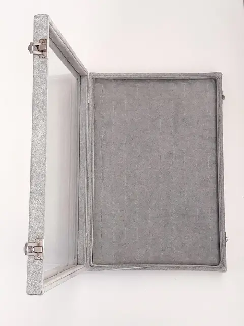 EXHIBIDOR DE ANILLOS C207