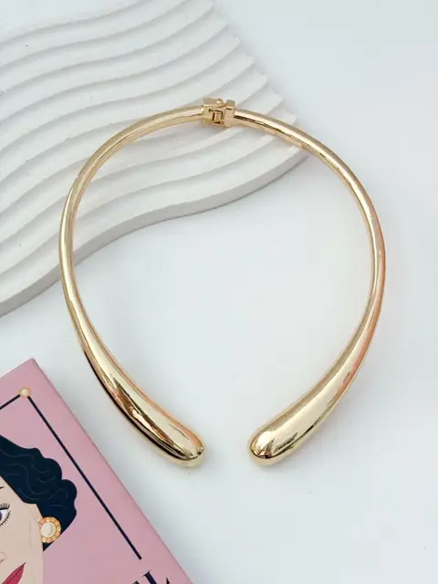 GARGANTILLA RÍGIDA DCO536