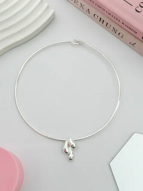 GARGANTILLA RIGIDA BCO2309