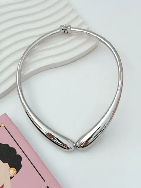 GARGANTILLA RIGIDA BCO2450