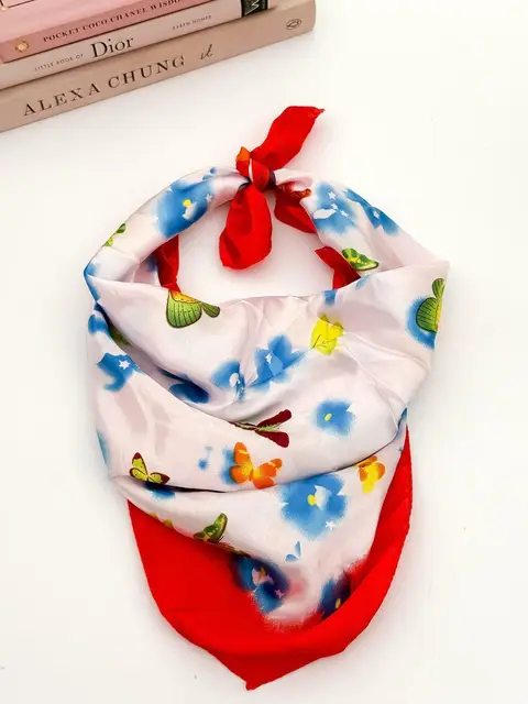 PAÑUELO COL522 45*47CM