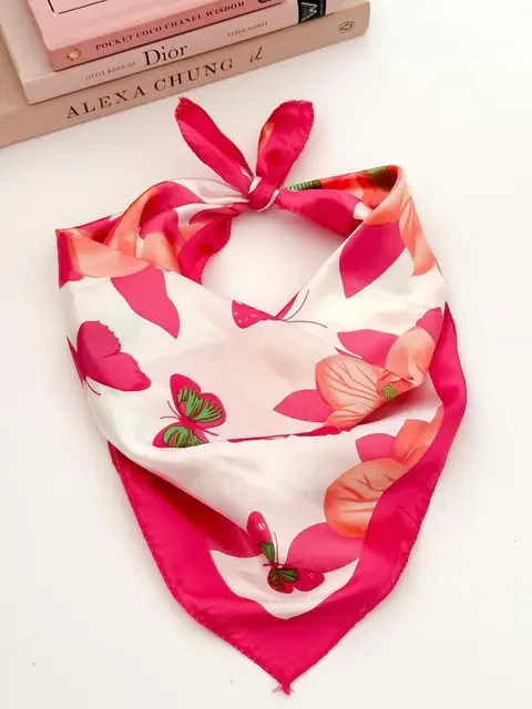 PAÑUELO COL524 45*47CM