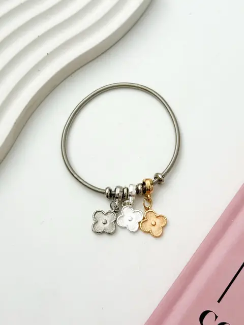 PULSERA CHARMS LILITH QP548- INCLUYE CHARMS