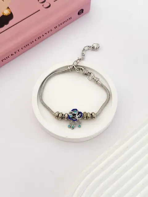PULSERA CHARMS QP815